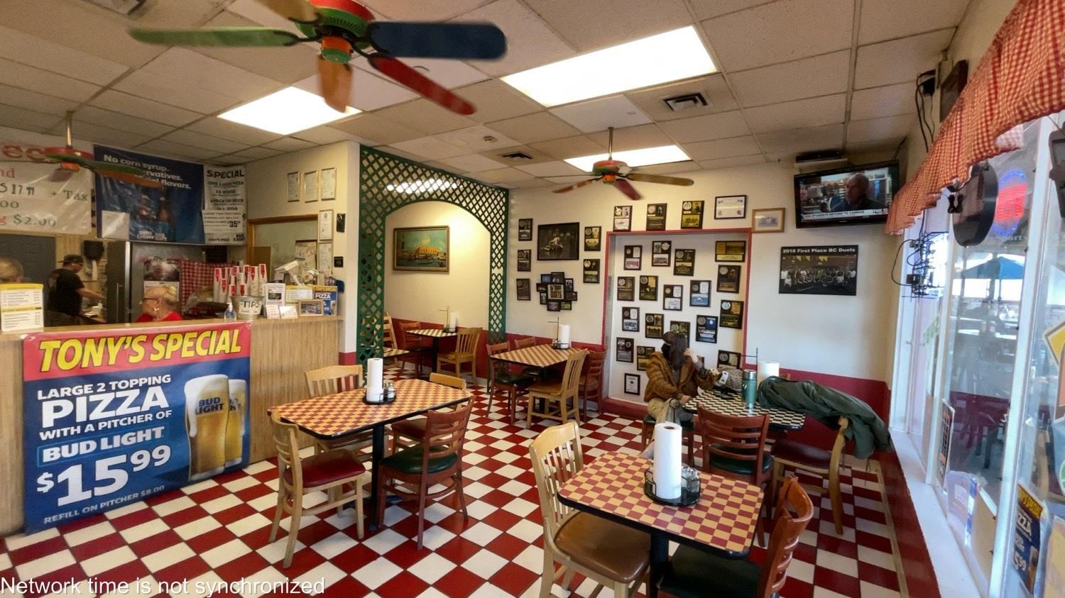 Tony's Pizza Rigaton